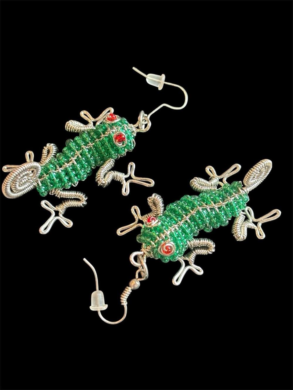Artisan Handcrafted Beadworx Gecko Lizard 3D Beaded Dangle Earrings Whimsycore